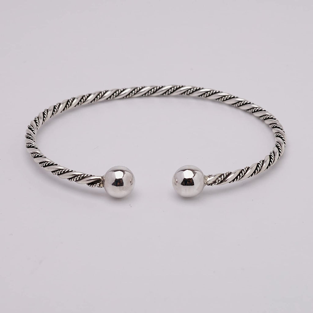 Handcrafted 925 Sterling Silver Twisted Bangle Bracelet for Women treasurebayb2b