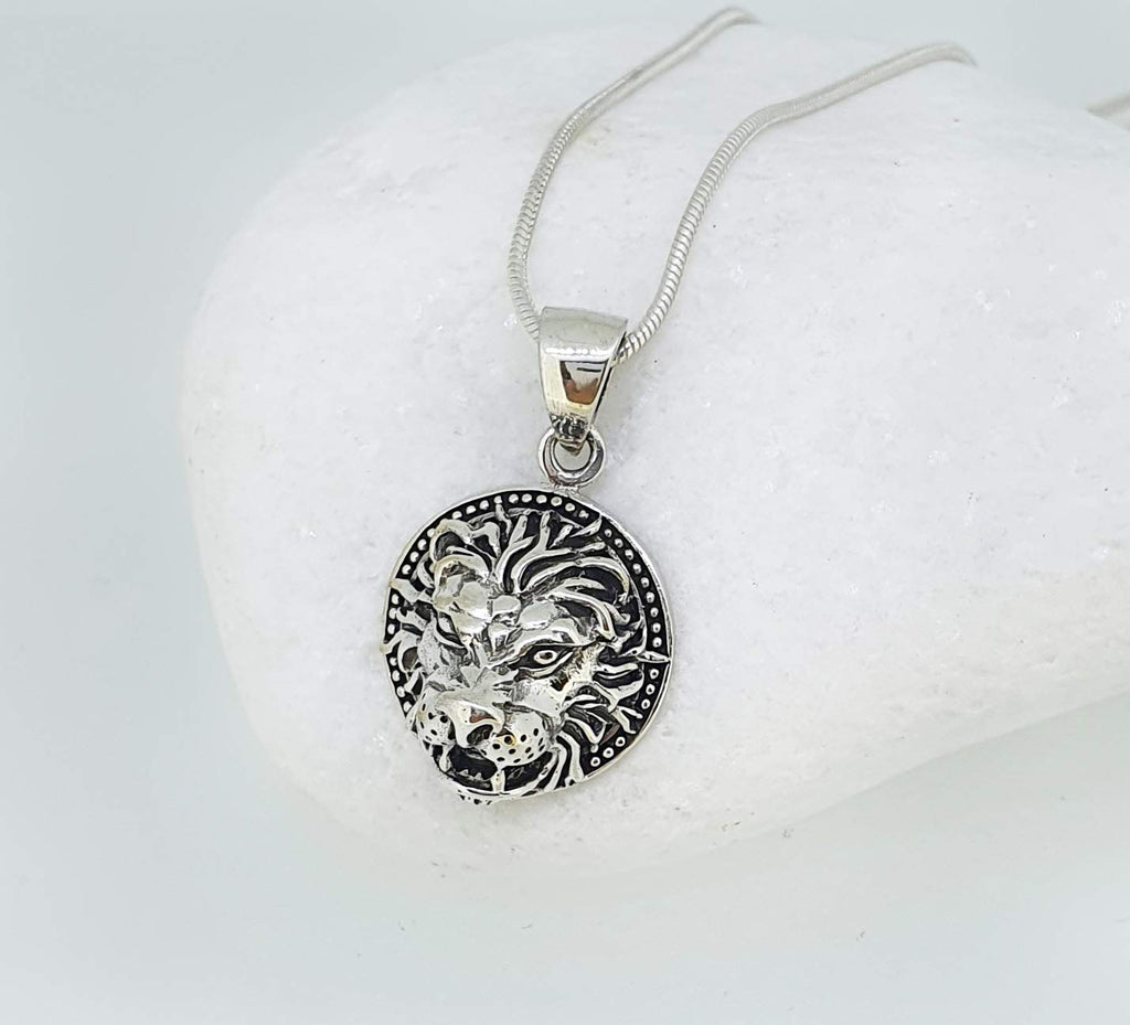 H2.8 cm x W 1.8cm 925 Sterling Silver Pendant with Chain Necklace Lion Head Details treasurebayb2b