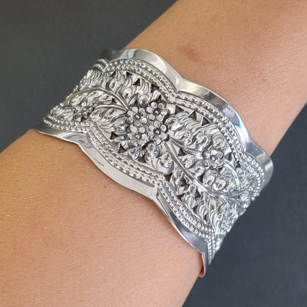 Solid 925 Sterling Silver Bangle Wide Floral Cuff for Ladies and Girls treasurebayb2b